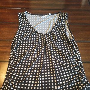 Ladies sleeveless top by new York and company